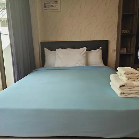 Patong Central Residence & Apartment Room photo