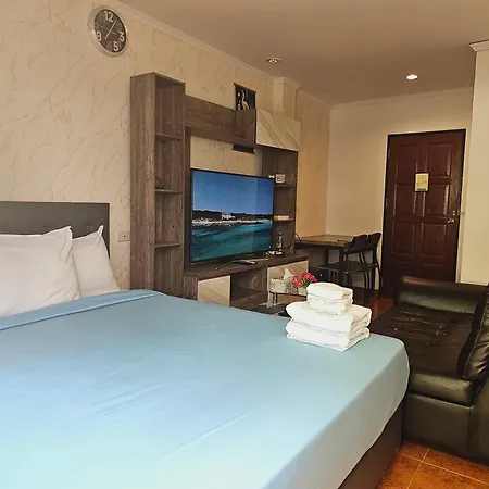 Patong Central Residence & Apartment Room photo