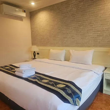 Patong Central Residence & Apartment Exterior photo